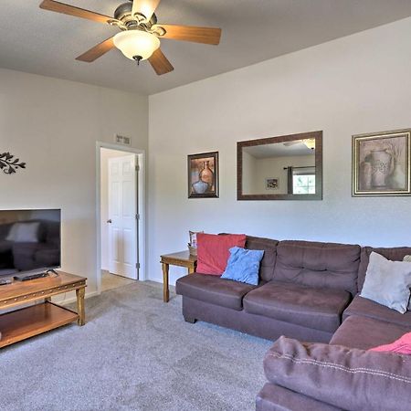 Rustic Retreat Moab Townhome With Grill And Fire Pit ภายนอก รูปภาพ