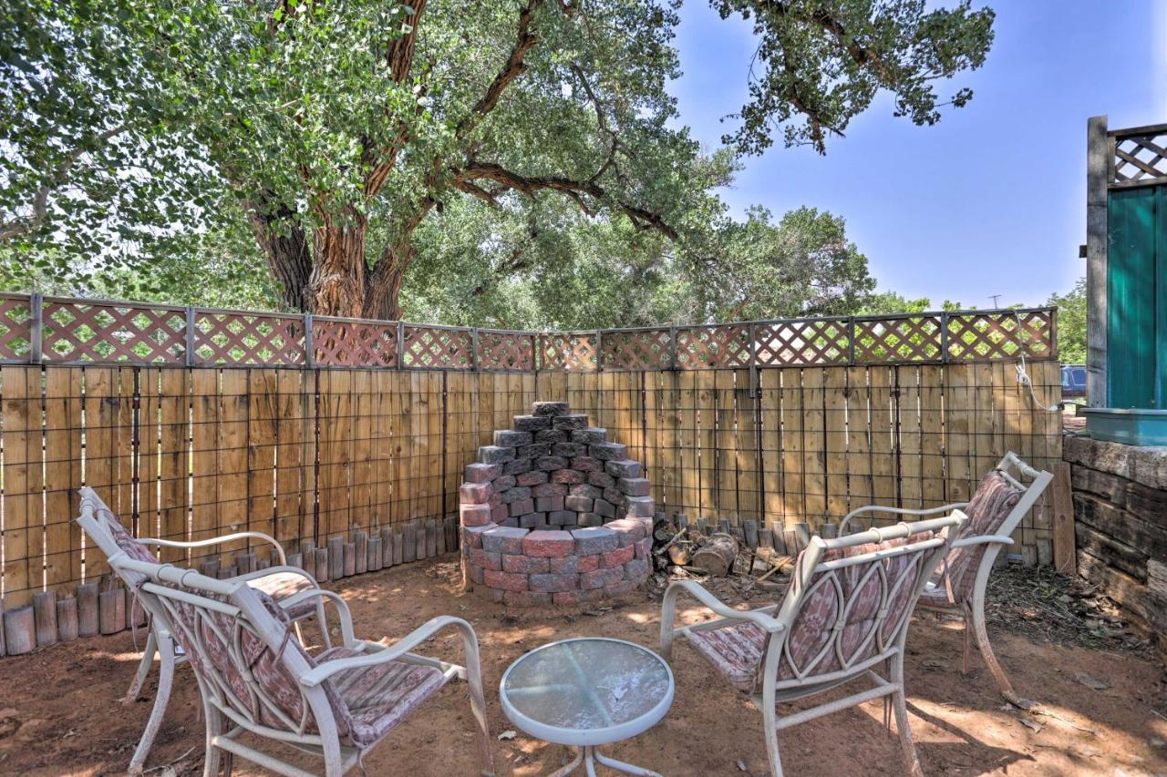 Rustic Retreat Moab Townhome With Grill And Fire Pit ภายนอก รูปภาพ