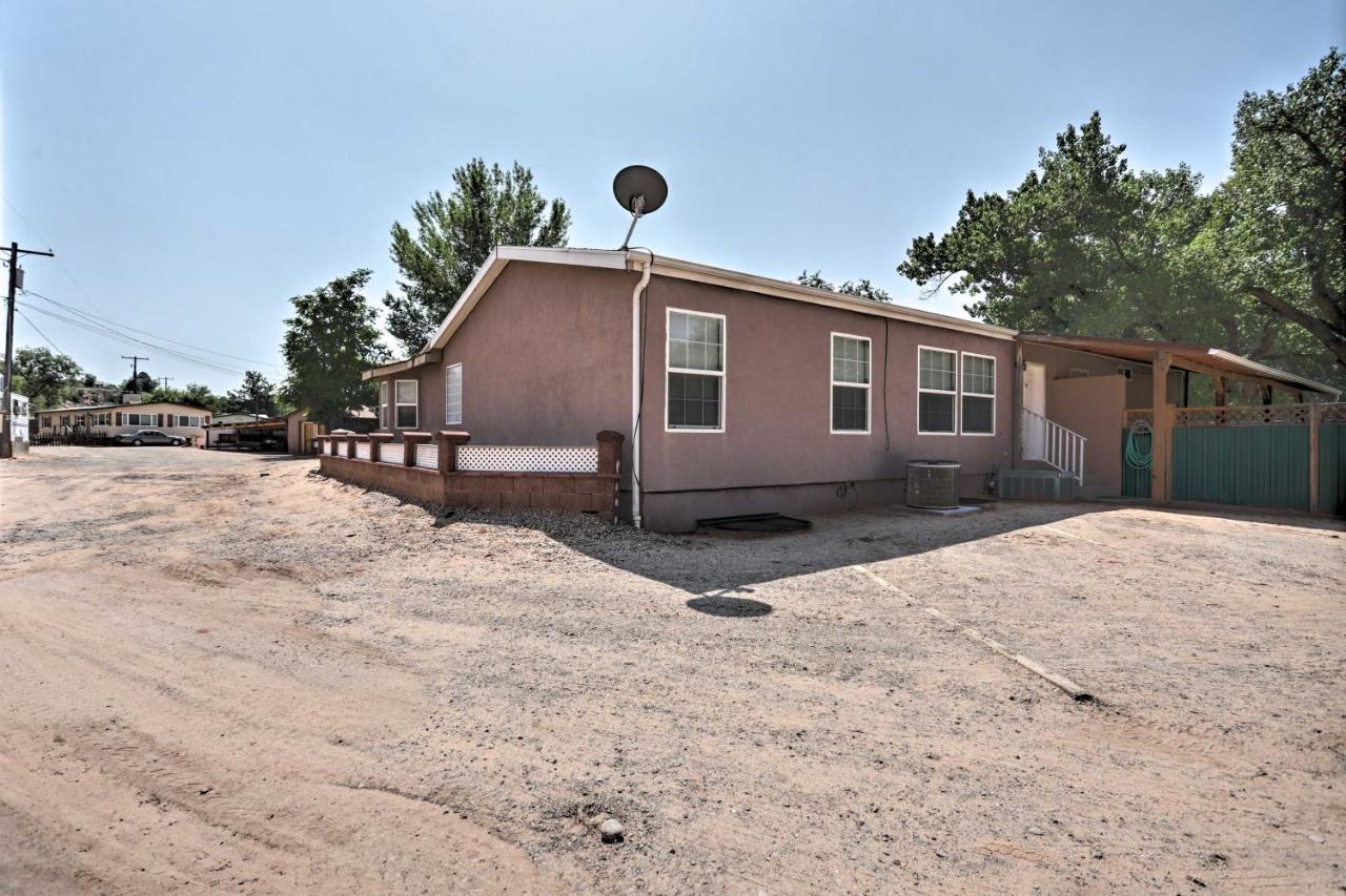 Rustic Retreat Moab Townhome With Grill And Fire Pit ภายนอก รูปภาพ